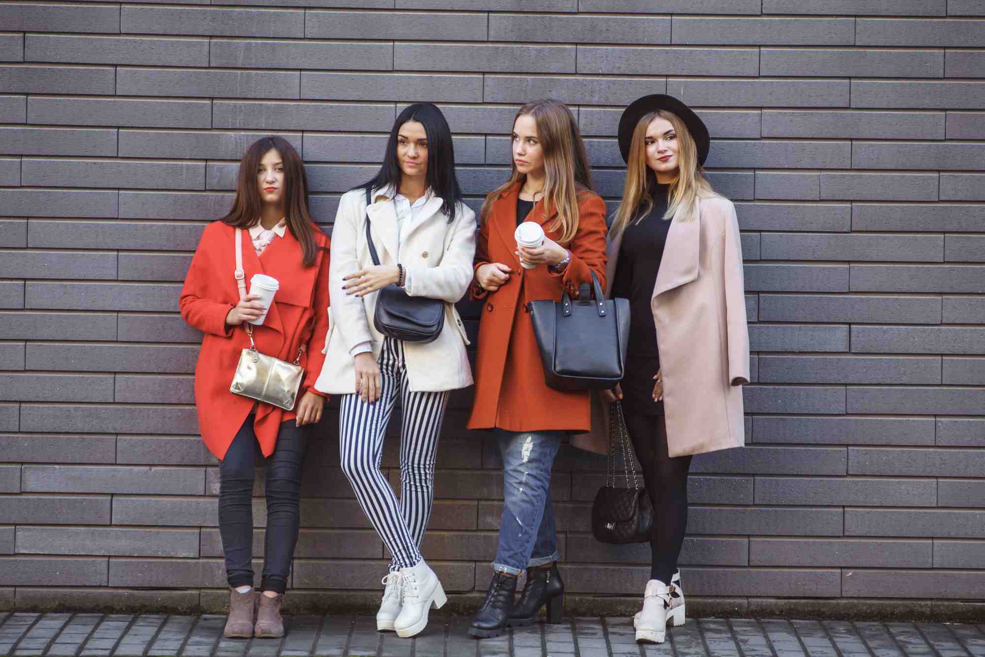 تصاميم مستوحاة من الموضات العالمية